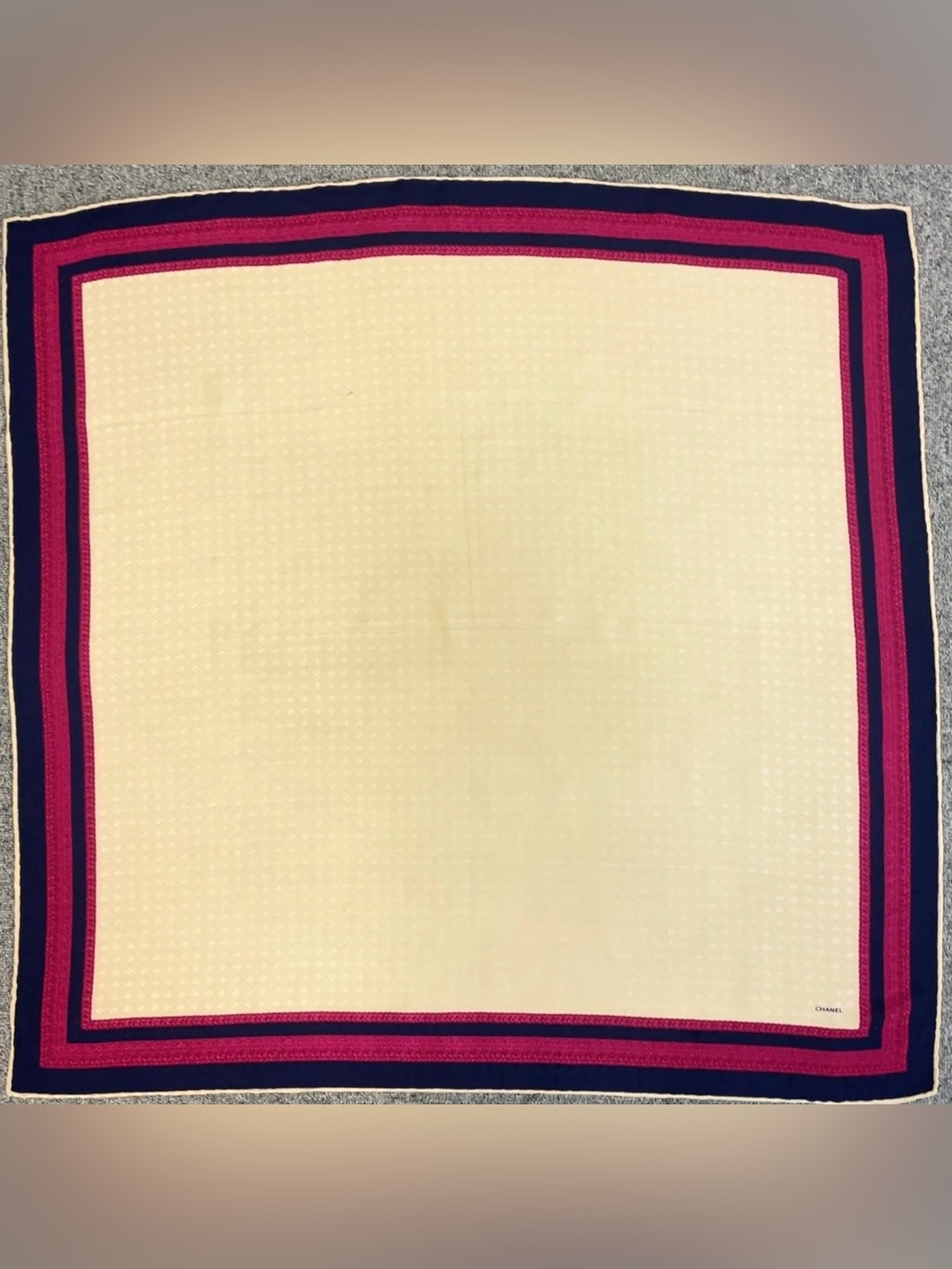 Large CHANEL Cream Scarf with Box - Picture 10 of 10